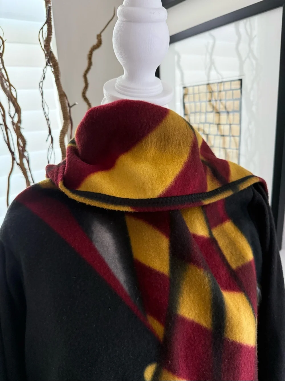 Harry Potter Gryffindor Snuggie Sleeved Blanket robe crest